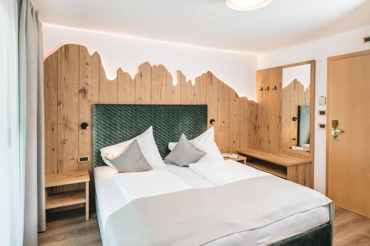 Garni Hotel Miara - Your Dolomites Home Селва ди Вал Гардена Екстериор снимка