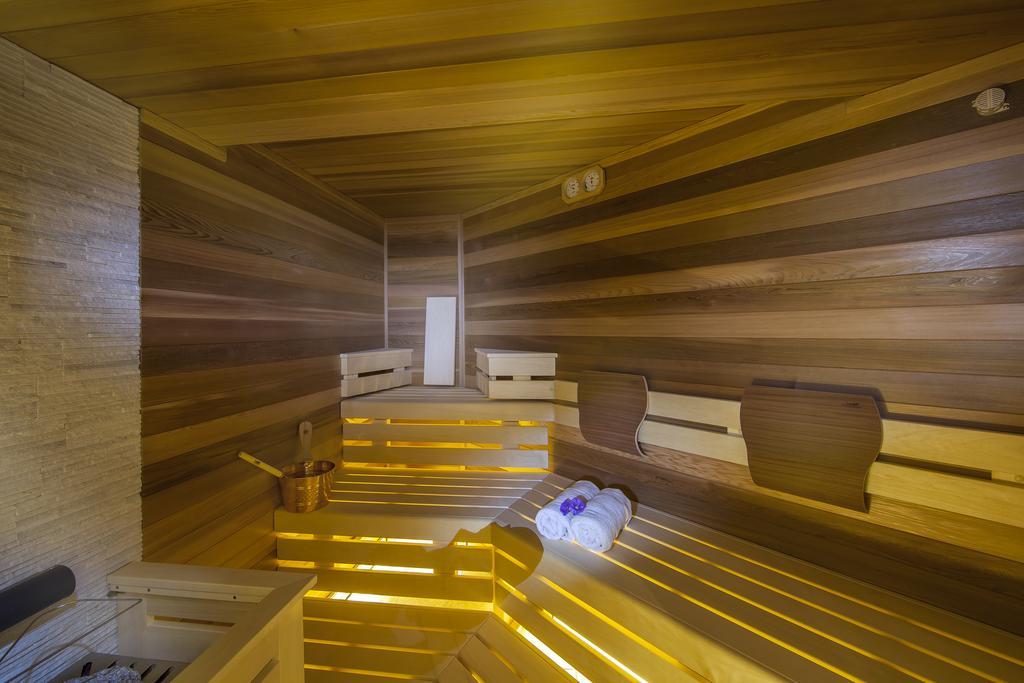 Garni Hotel Miara - Your Dolomites Home Селва ди Вал Гардена Екстериор снимка